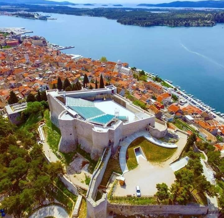 ホテル Krka Fairytale Little Castle スクラーディン エクステリア 写真