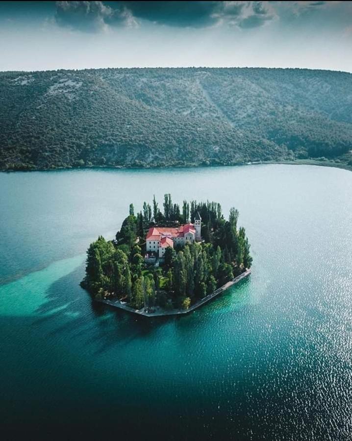 ホテル Krka Fairytale Little Castle スクラーディン エクステリア 写真